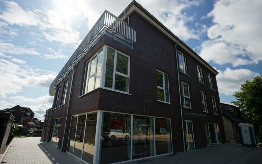 VERMIETET! Sie werden gesehen! Ladengeschäft mit Schaufensterfront in Sichtlage.