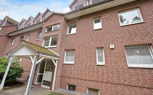 VERKAUFT! Solide Kapitalanlage: Vermietetes 9-Parteienhaus mit PKW-Stellplätzen in Dassendorf!