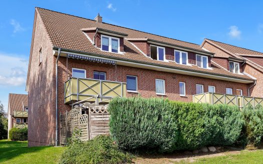 VERKAUFT! Solide Kapitalanlage: Vermietetes 9-Parteienhaus mit Garagen in Lauenburg!