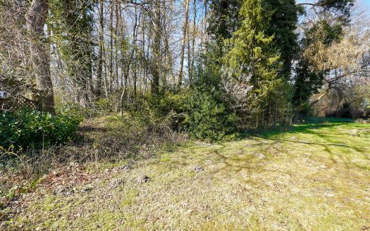 Mehr Platz als üblich: Endreihenhaus mit beeindruckendem ca. 1.207 m² Grundstück!